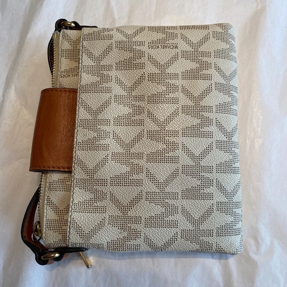 Michael Kors  bag - Picture 2 of 12